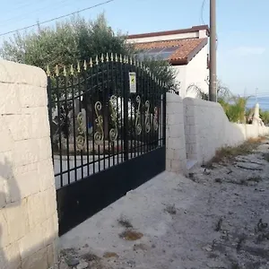 Grazioso Di Fronte Al Mare Appartamento