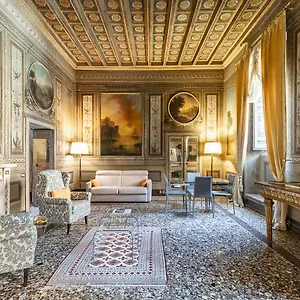 casa-a-palazzo-borghese.it-romehotels.com/